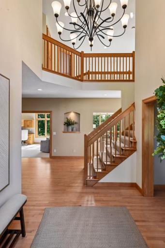 Nice sized foyer with a large walk-in closet just to the right around the corner.
