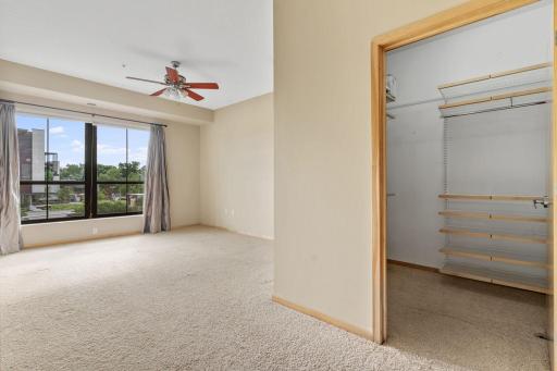 Primary suite with walk-in closet