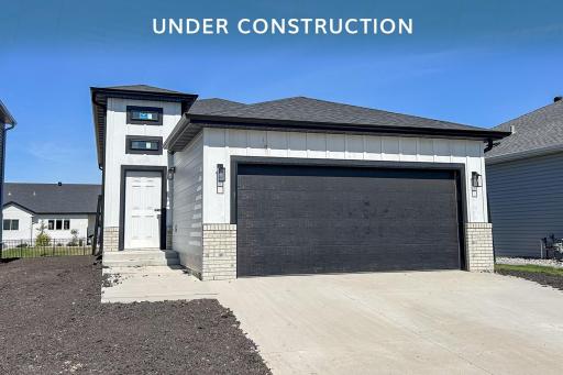7895 Cottonwood Boulevard, Horace, ND 58047
