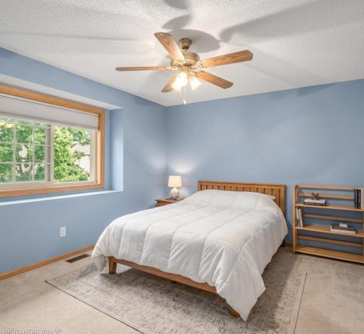 AI to Declutter Bedroom