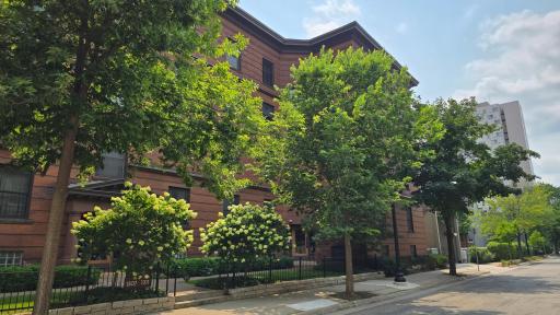 1311 Yale (16).jpg