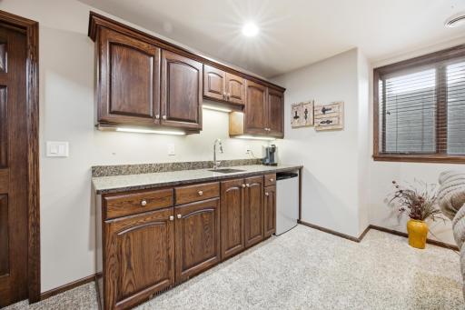 4219 50th Avenue S, Fargo, ND 58104