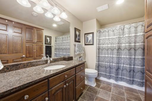 4219 50th Avenue S, Fargo, ND 58104