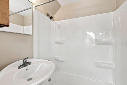 3740 bryant ave s_0246.jpg