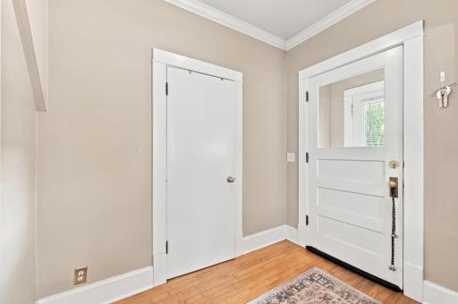 3740 bryant ave s_0046.jpg