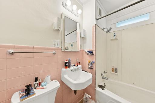 3740 bryant ave s_0171.jpg