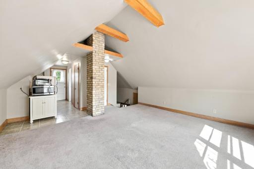 3740 bryant ave s_0216.jpg