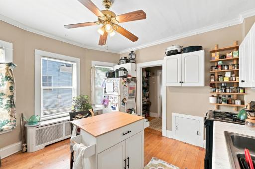 3740 bryant ave s_0051.jpg