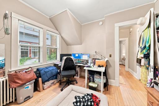 3740 bryant ave s_0101.jpg