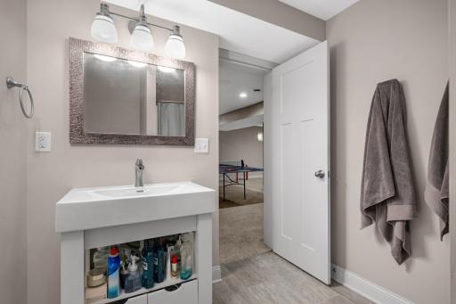 3/4 bathroom in the LL + 5th bedroom makes this great space for a variety of uses