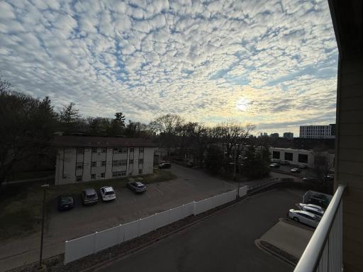 2900 University Ave SouthEast, 402, Minneapolis, MN 55414