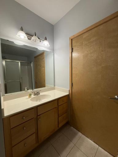2900 University Ave SouthEast, 402, Minneapolis, MN 55414