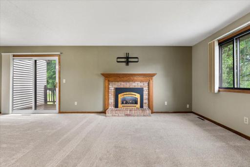 566 Donegal Circle, Shoreview, MN 55126