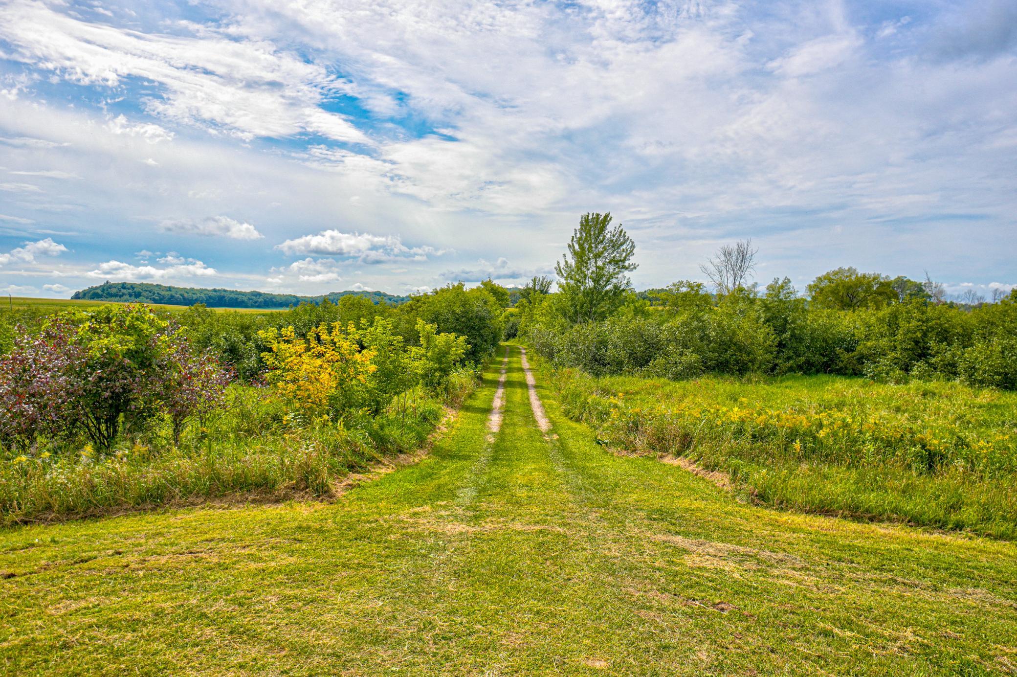 N5314 765th Street-3.jpg