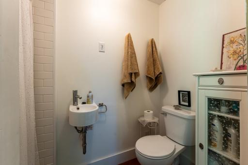 Main Level 3/4 Bath