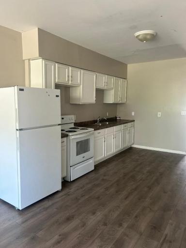 Apt 1 Kitchen