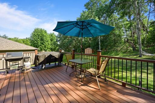 Large Deck for entertaining