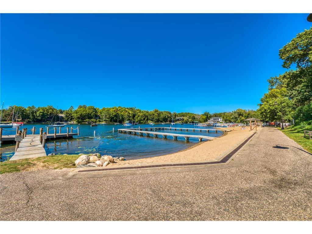 Deephaven Marina - Located just 1 block from the home
