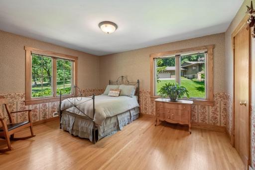 8307 Oakmere Road, Bloomington, MN 55438