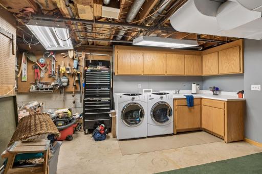 8307 Oakmere Road, Bloomington, MN 55438