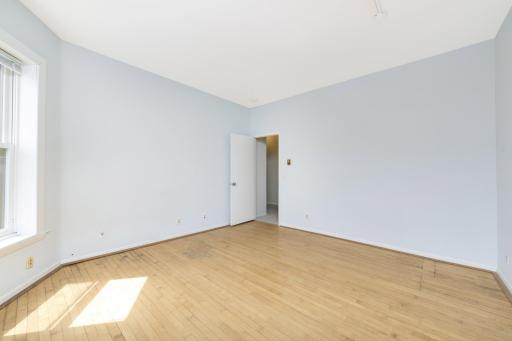2421 Emerson Avenue S, 107, Minneapolis, MN 55405