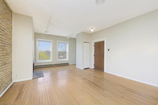2421 Emerson Avenue S, 107, Minneapolis, MN 55405