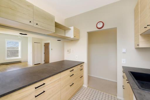 2421 Emerson Avenue S, 107, Minneapolis, MN 55405