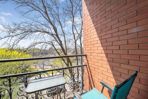 2421 Emerson Avenue S, 107, Minneapolis, MN 55405
