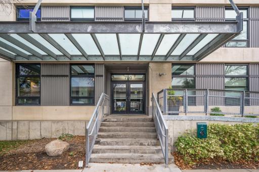 720 4th Street N, 310, Minneapolis, MN 55401