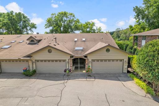 Photo for 1297 Black Oaks Court N, Plymouth, MN 55447 - listing #7117575 Welcome to this gracious townhome set in a quiet neighborhood offering spectacular views of Gleason Lake!