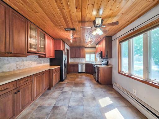 326 11th Street N, Breckenridge, MN 56520