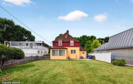 1546 8th Street S, Fargo, ND 58103