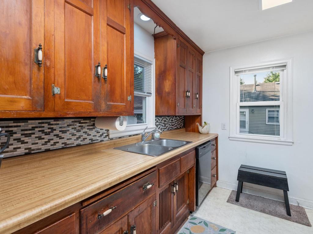 kitchen space.jpg