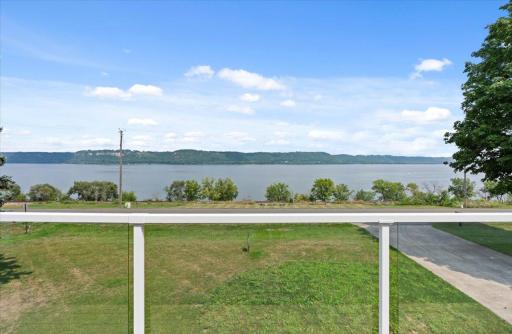 Upper Level Deck