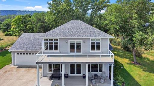 Main Floor & 2nd Level Deck