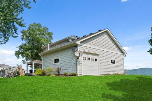 Attached Garage