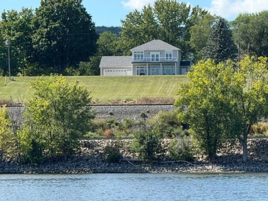 Property photo for 32297 Lakeview Drive, Lake City, MN 55041