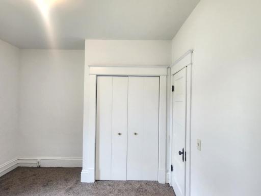 120 Park Avenue W, Renville, MN 56284