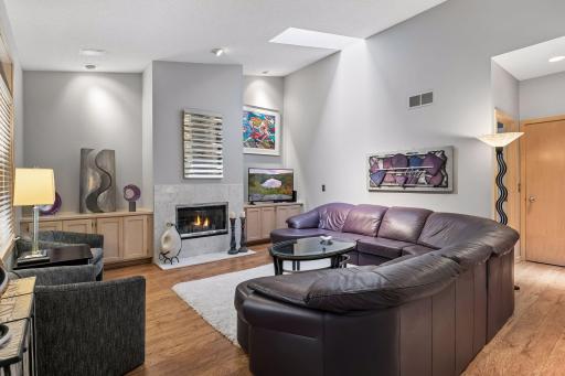 8950 Hilloway Road, Eden Prairie, MN 55347