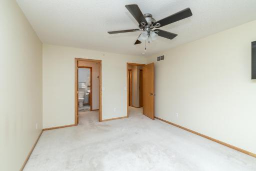 6822 Benton Circle, 37, Inver Grove Heights, MN 55076