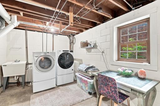 LAUNDRY