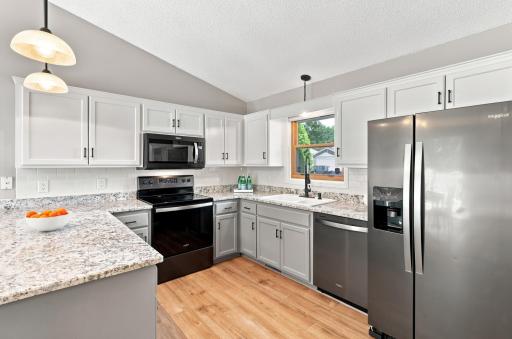 15485 Darjeeling Path, Rosemount, MN 55068