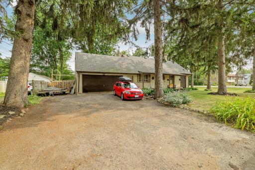 8710Photography-Web-Friendly-2735-18th-Ave-E-North-St-Paul-MN-55109-55109-2.jpg