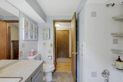 8710Photography-Web-Friendly-2735-18th-Ave-E-North-St-Paul-MN-55109-55109-35.jpg