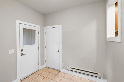 15-web-or-mls-18510-25th-ave-n.jpg