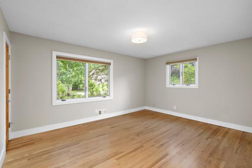 17-web-or-mls-18510-25th-ave-n.jpg