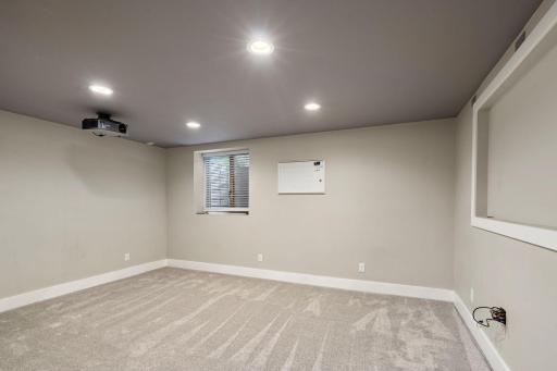 26-web-or-mls-18510-25th-ave-n.jpg