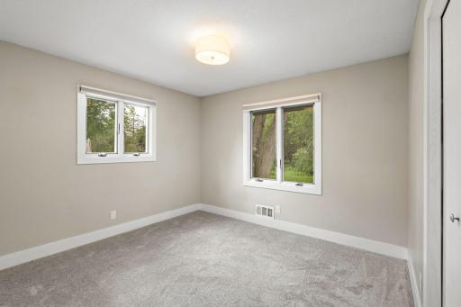 20-web-or-mls-18510-25th-ave-n.jpg