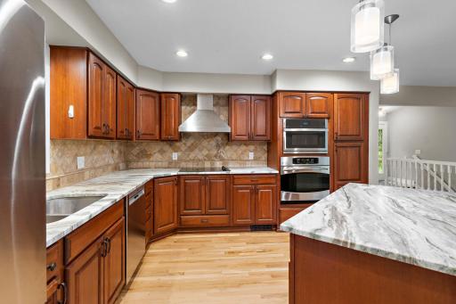9-web-or-mls-18510-25th-ave-n.jpg