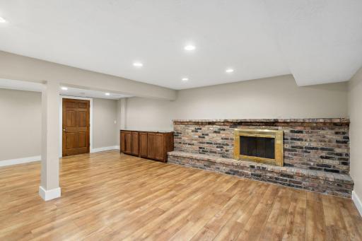 24-web-or-mls-18510-25th-ave-n.jpg